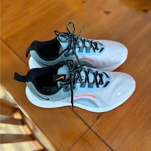 Nike Women's Athletic Shoes in White and Orange